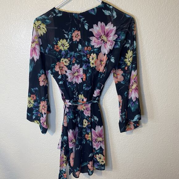 Yumi Kim Wild Rose Black Lotus Romper Floral V neck One Piece Belt Sz S NWT - Picture 9 of 10